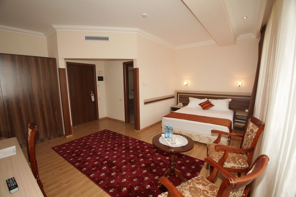 Artsakh Hotel Jerevan Exteriör bild