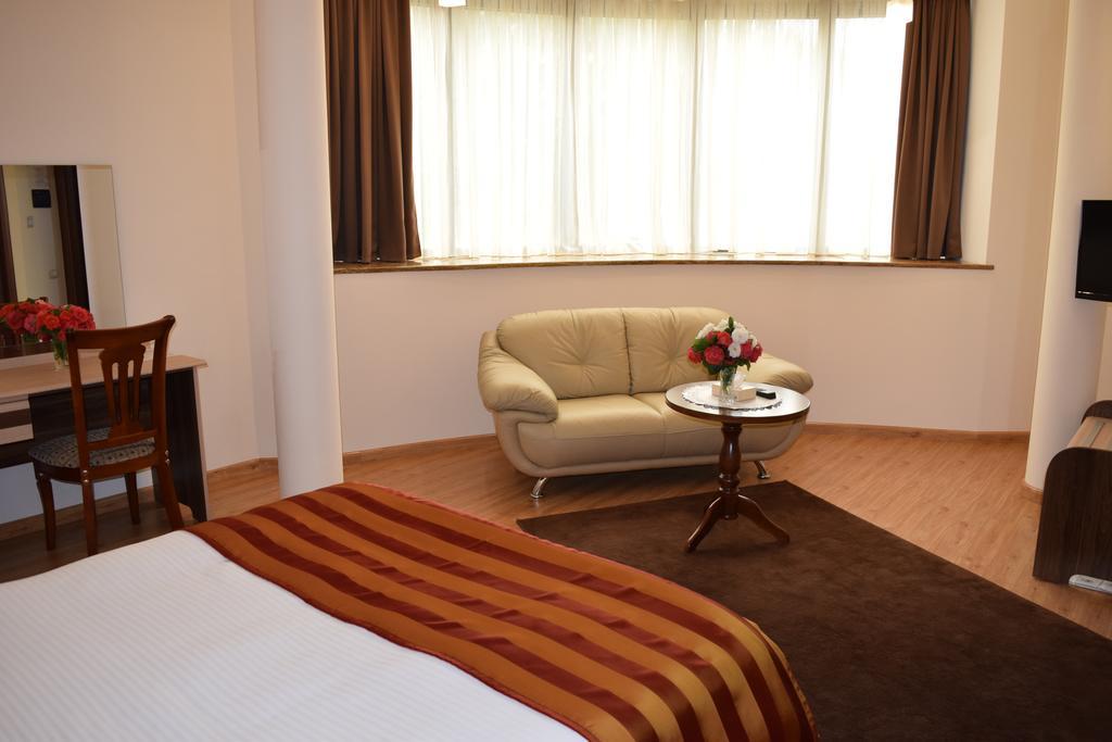 Artsakh Hotel Jerevan Exteriör bild