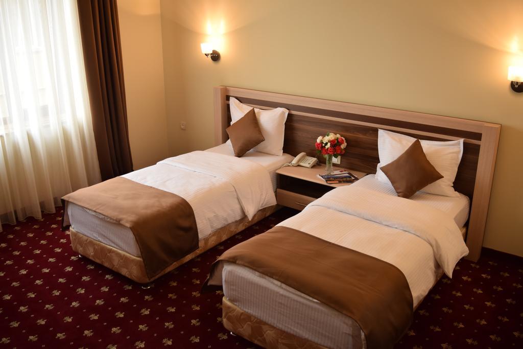 Artsakh Hotel Jerevan Exteriör bild