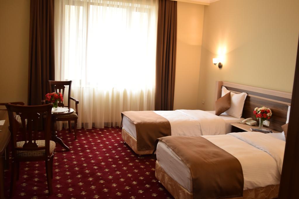 Artsakh Hotel Jerevan Exteriör bild