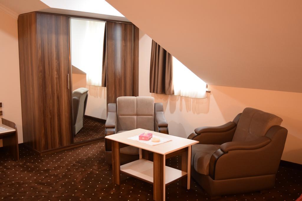 Artsakh Hotel Jerevan Exteriör bild
