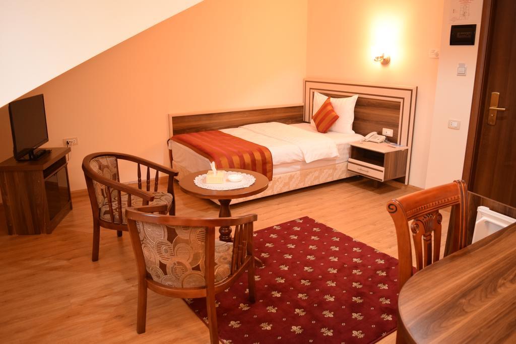 Artsakh Hotel Jerevan Exteriör bild