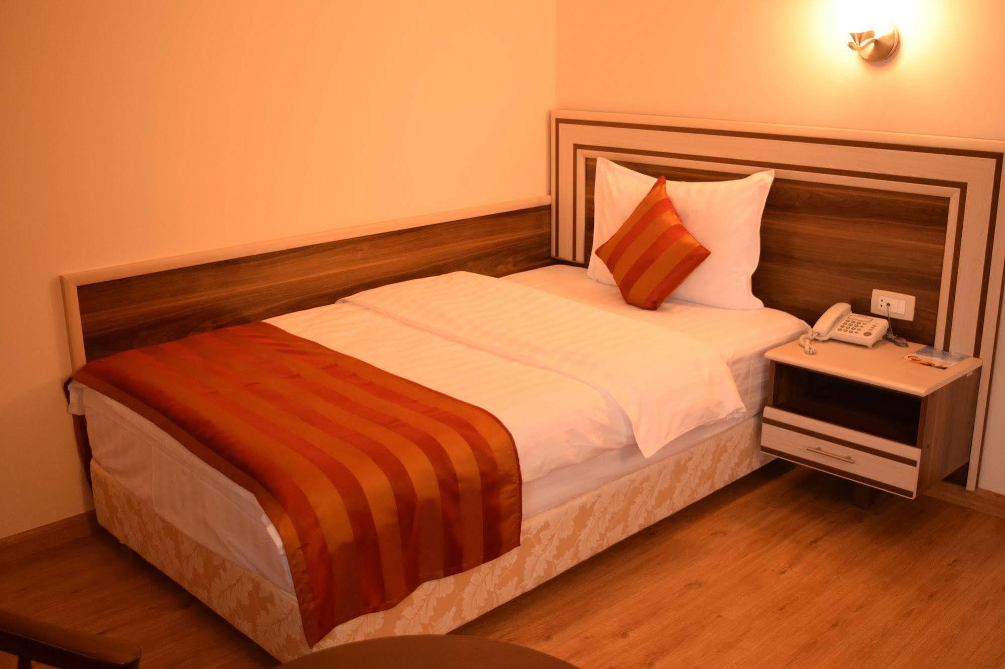 Artsakh Hotel Jerevan Exteriör bild